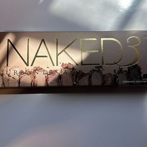 Naked 3 eyeshadow palette